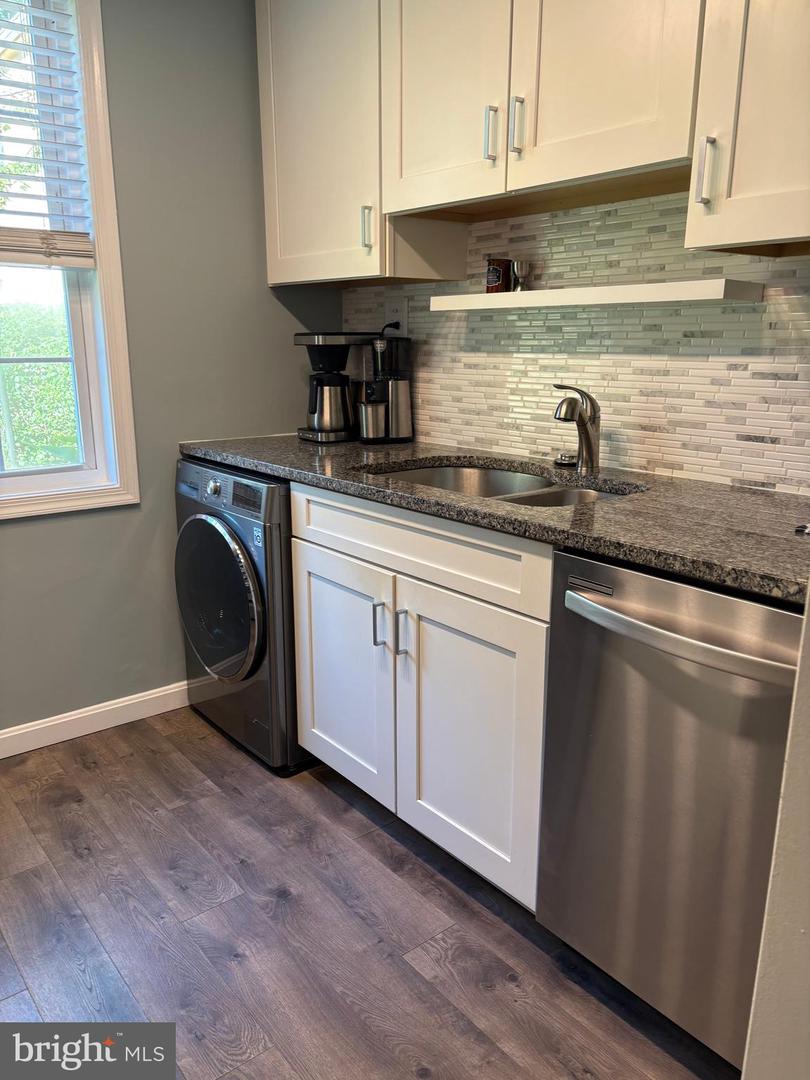 206 N George Mason Dr #1 Property Photo 10