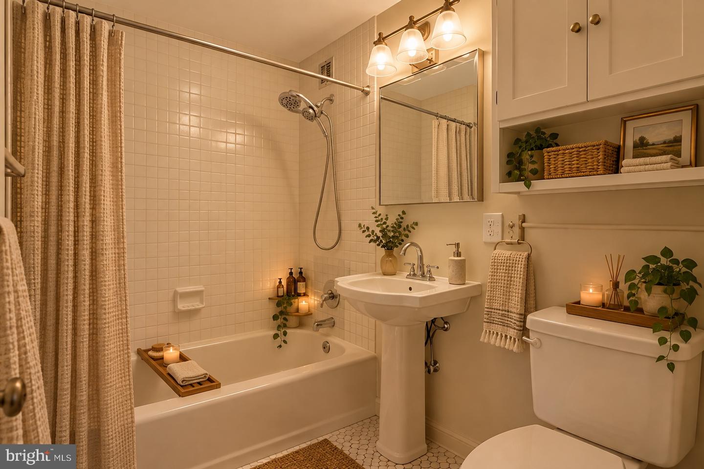1021 Arlington Blvd #818 Property Photo 8