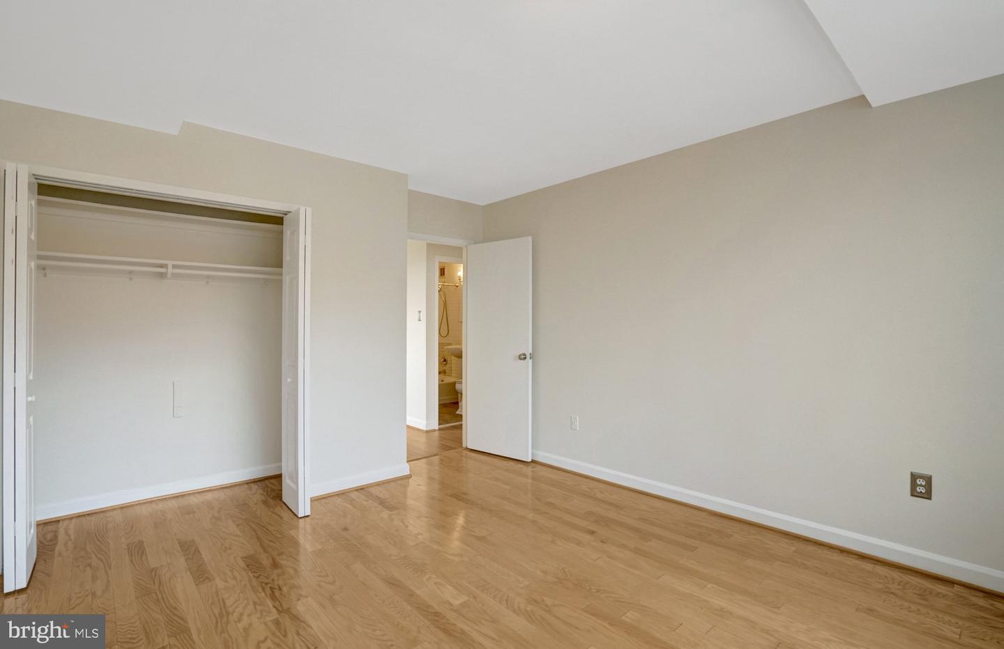 1021 Arlington Blvd #818 Property Photo 26