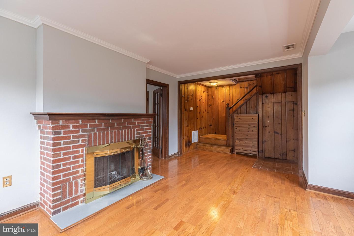 1906 S Ives St Property Photo 6