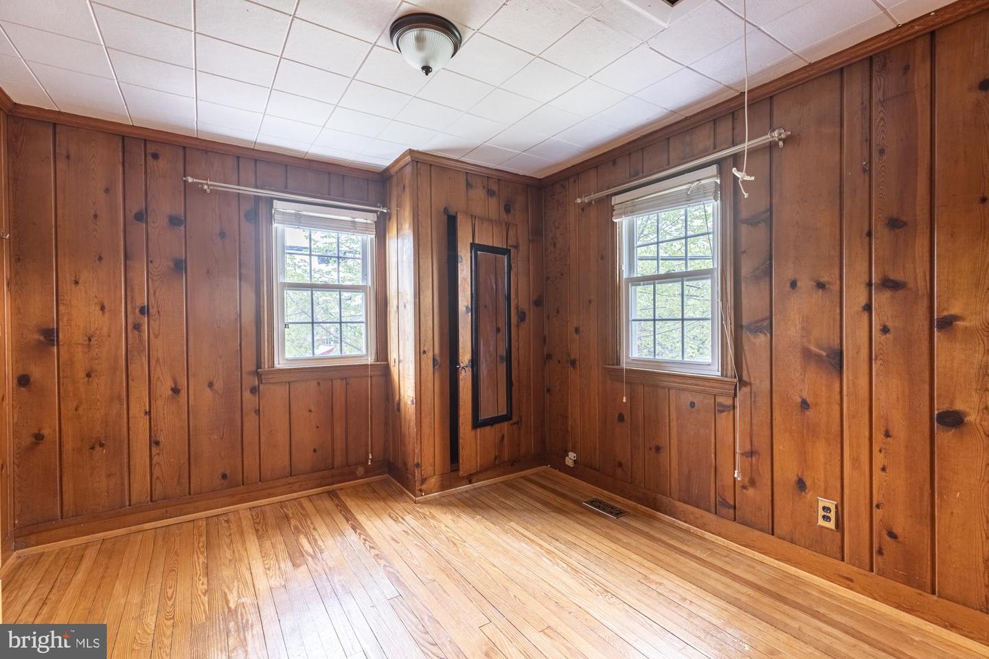1906 S Ives St Property Photo 18