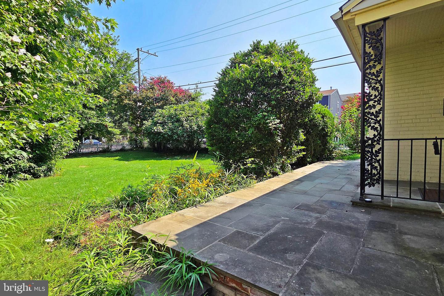 1906 S Ives St Property Photo 21