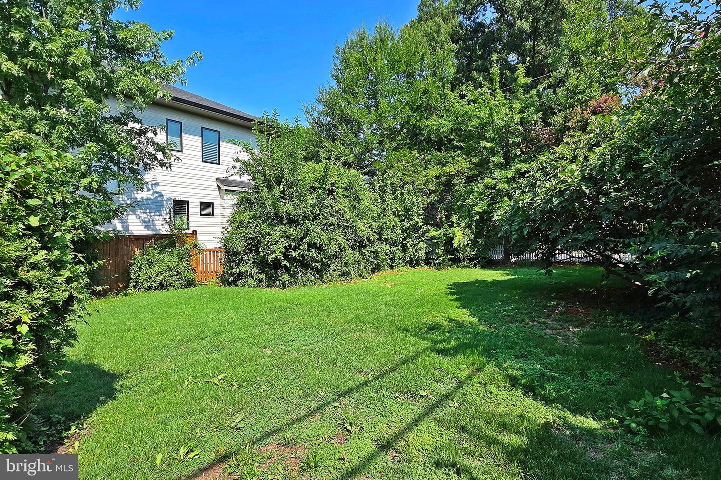 1906 S Ives St Property Photo 22