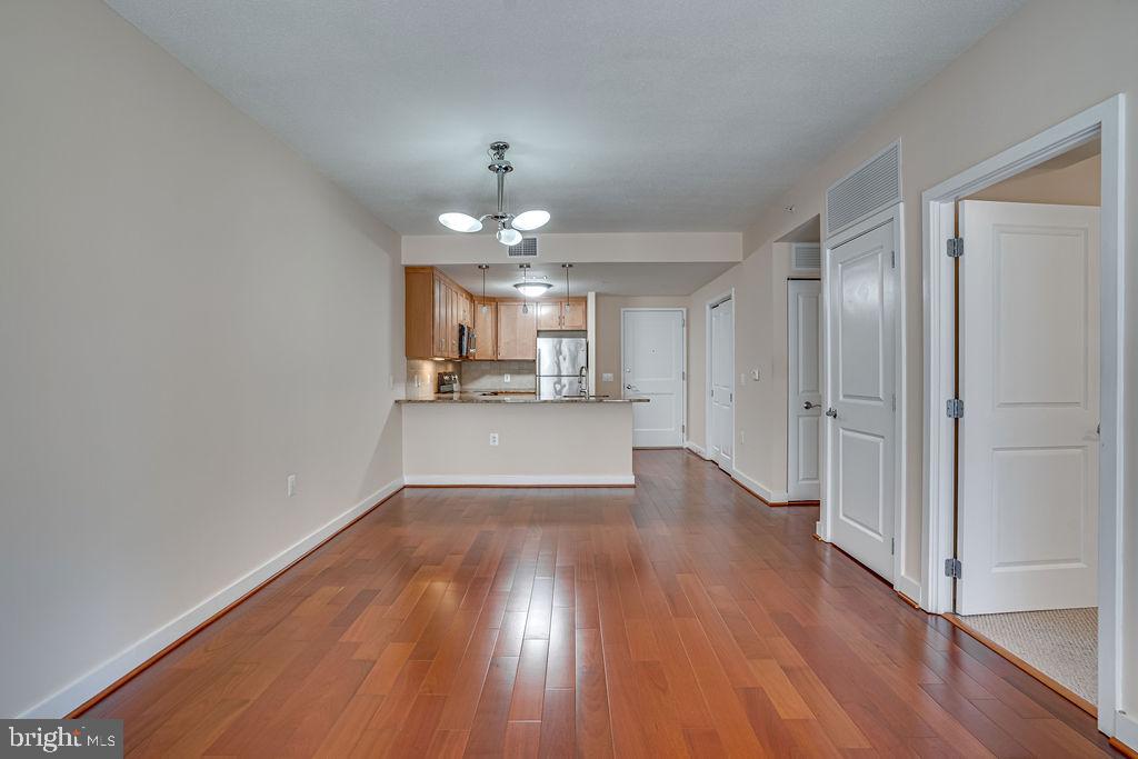 888 N Quincy St #707 Property Photo 10