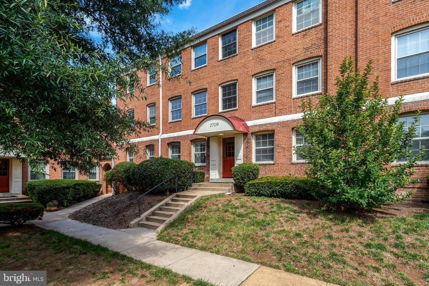 2709 ARLINGTON BLVD #201 Property Photo 1