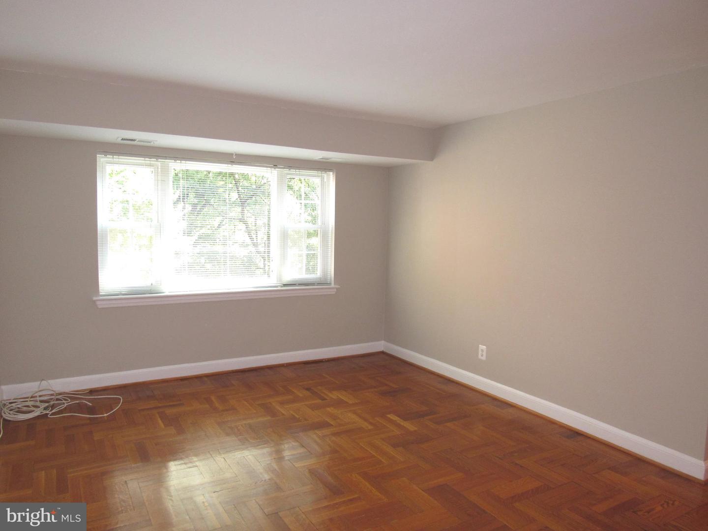1311 N Ode St #612 Property Photo 5