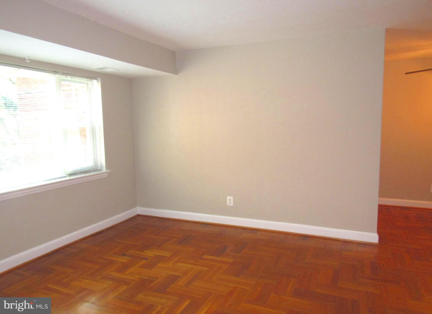 1311 N Ode St #612 Property Photo 8
