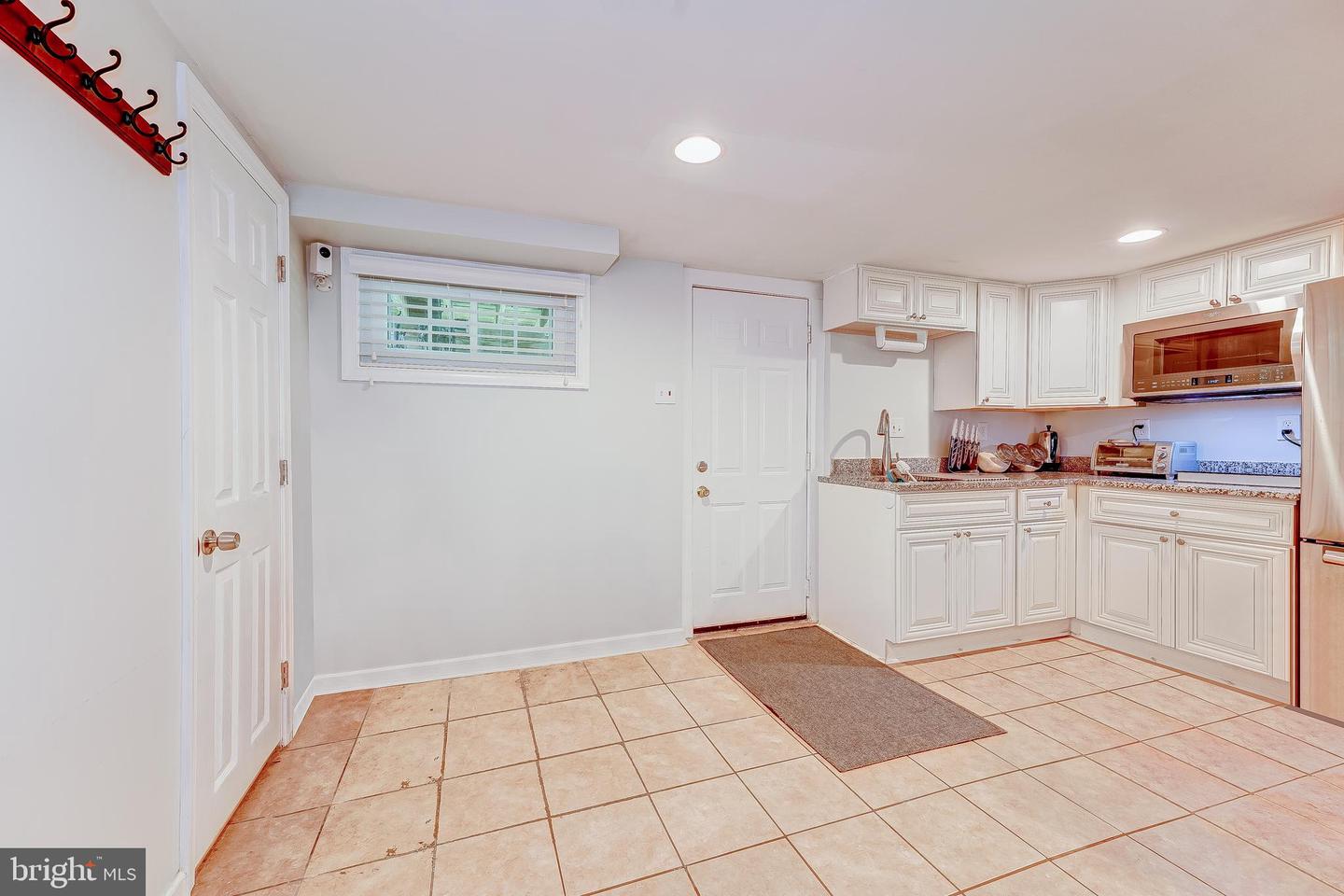 4901 7th St N #b Property Photo 1