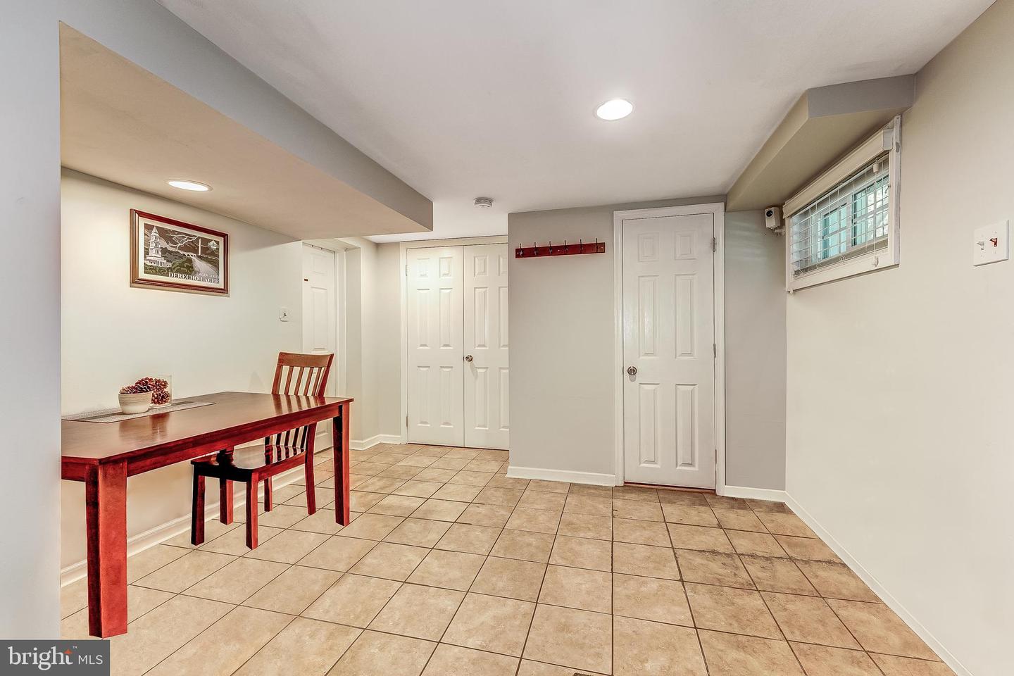 4901 7th St N #b Property Photo 4