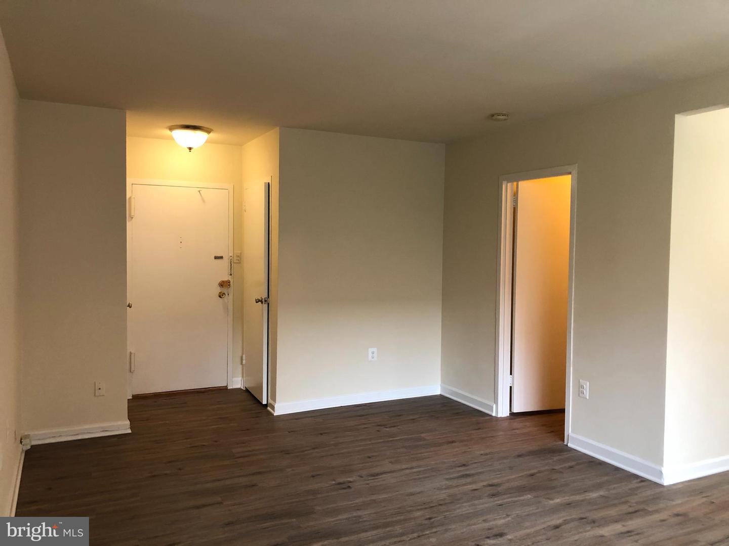 1021 Arlington Blvd #701 Property Photo 7
