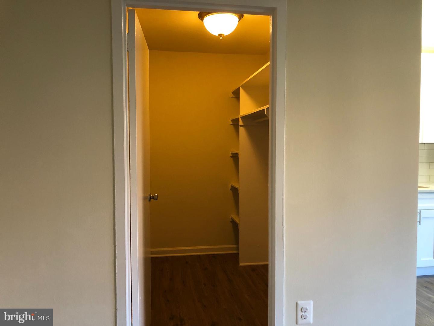 1021 Arlington Blvd #701 Property Photo 10