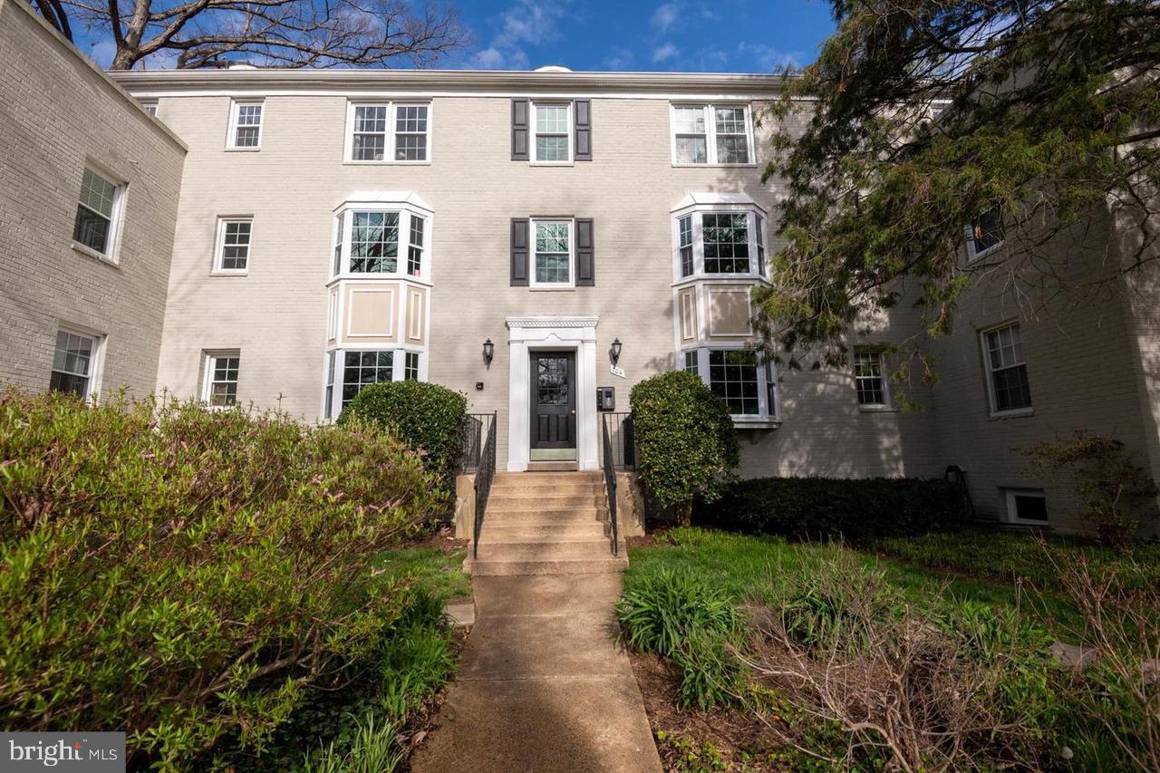 704 S Arlington Mill Dr #17302 Property Photo 1