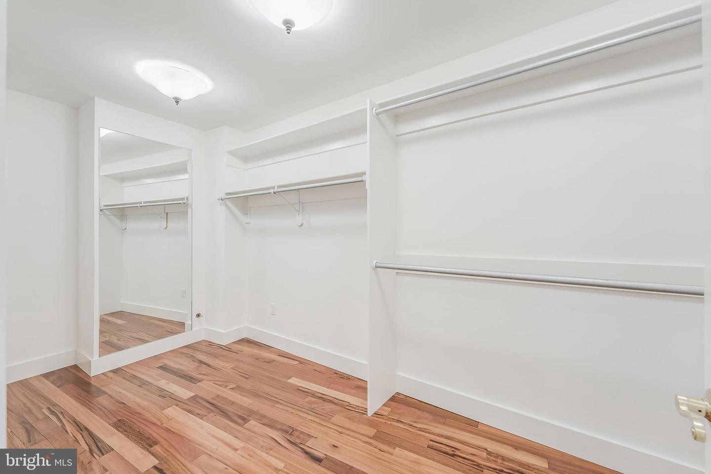 1544 N Colonial Ter Property Photo 22