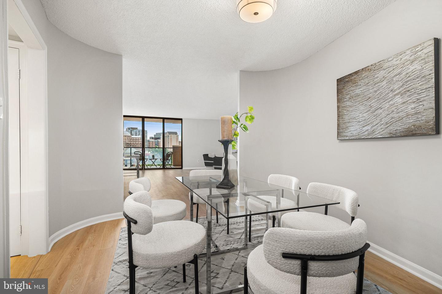 1101 S Arlington Ridge Rd #212 Property Photo 6