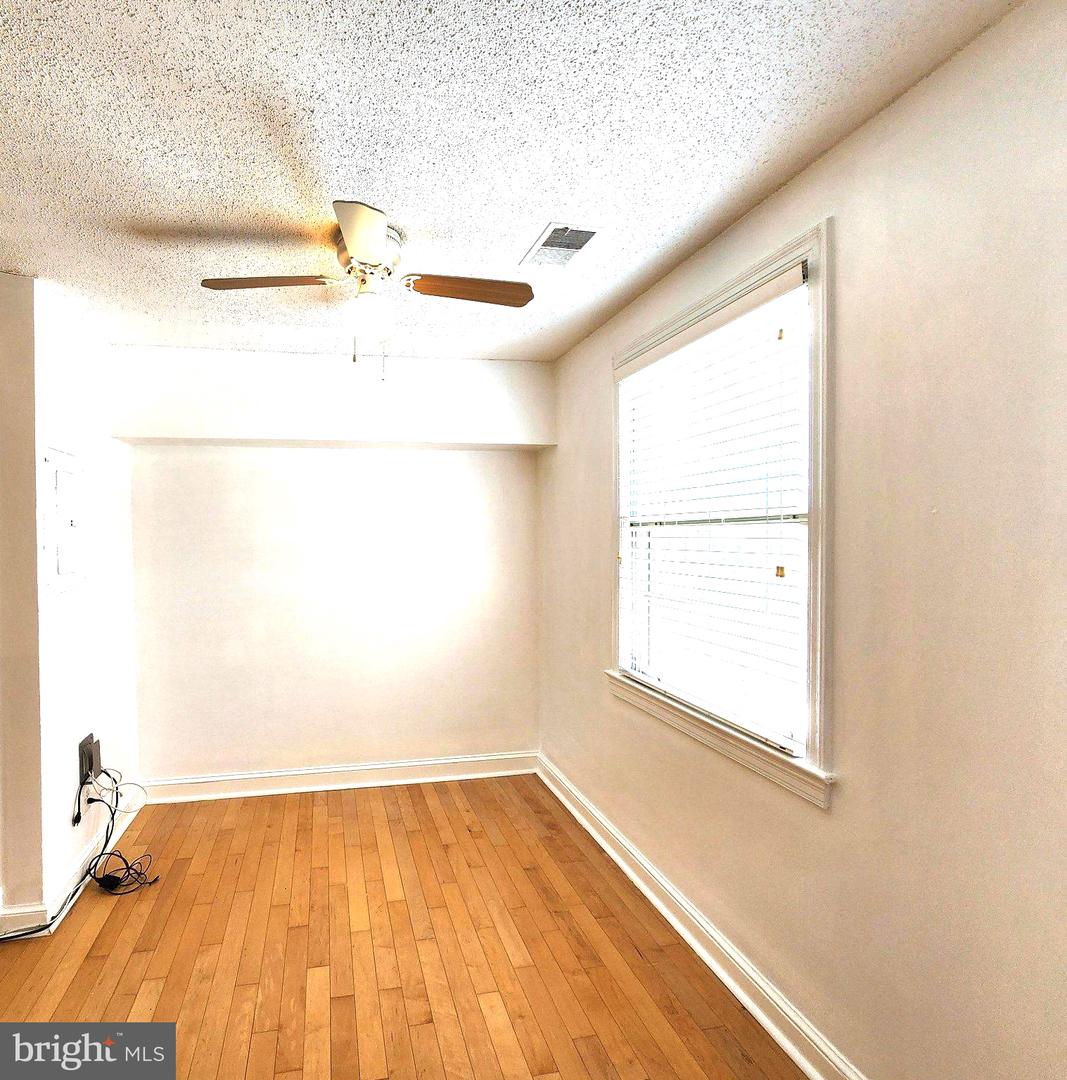 2811 Arlington Blvd #202 Property Photo 8