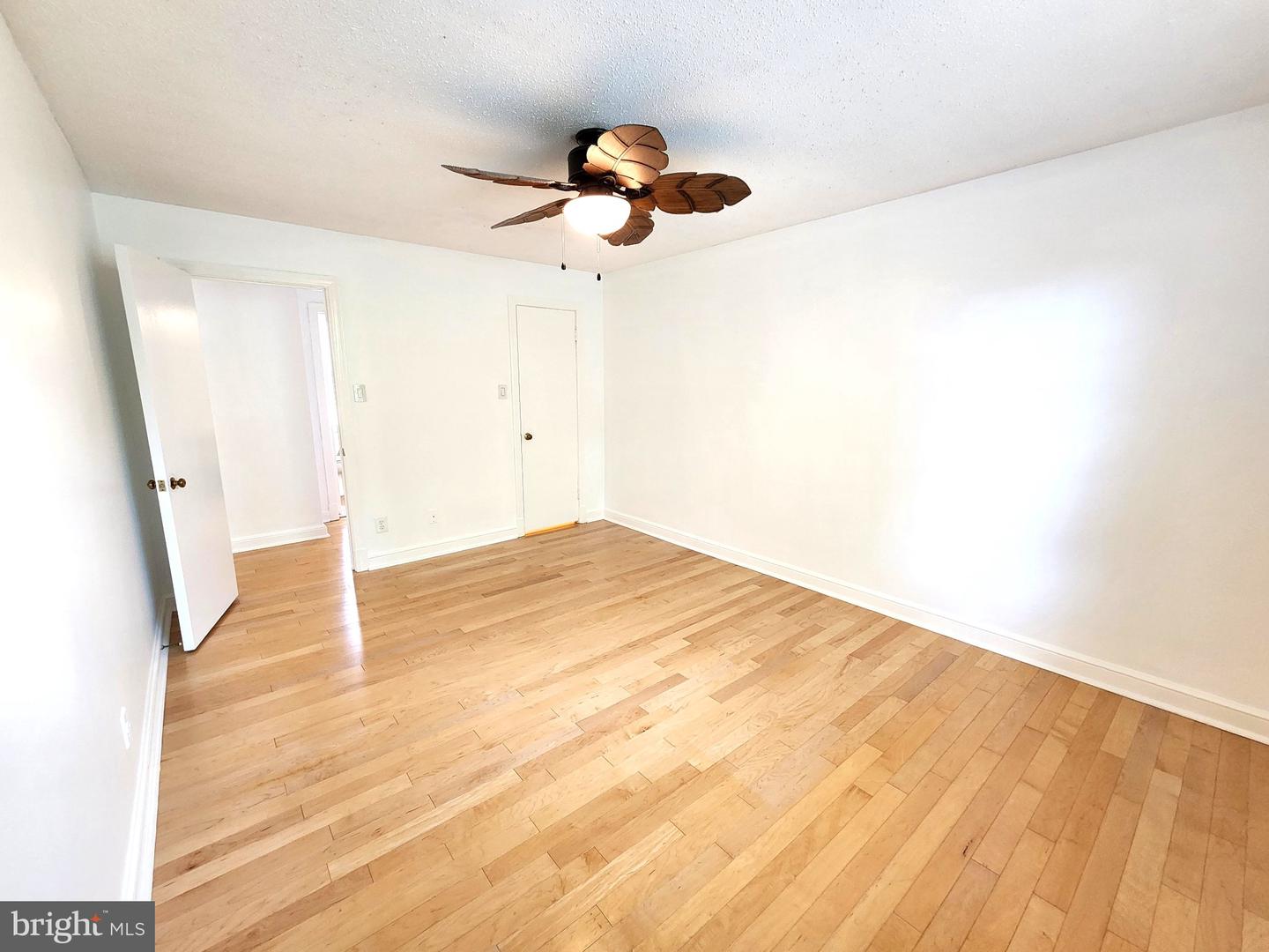 2811 Arlington Blvd #202 Property Photo 18