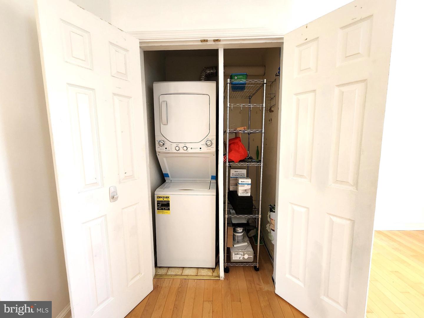 2811 Arlington Blvd #202 Property Photo 21