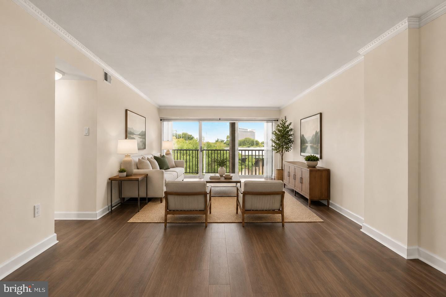 1300 Army Navy Dr #503 Property Photo 7