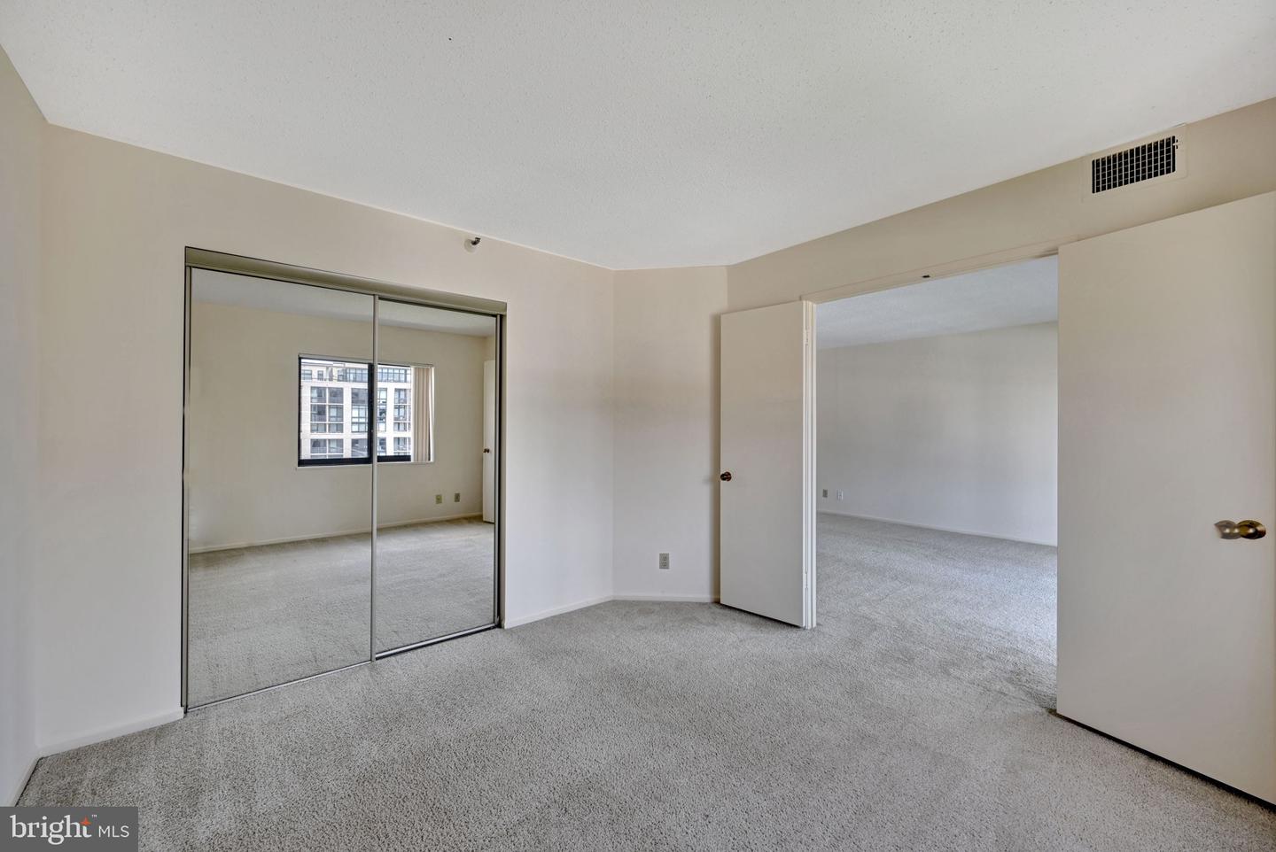 1600 N Oak St #1429 Property Photo 18