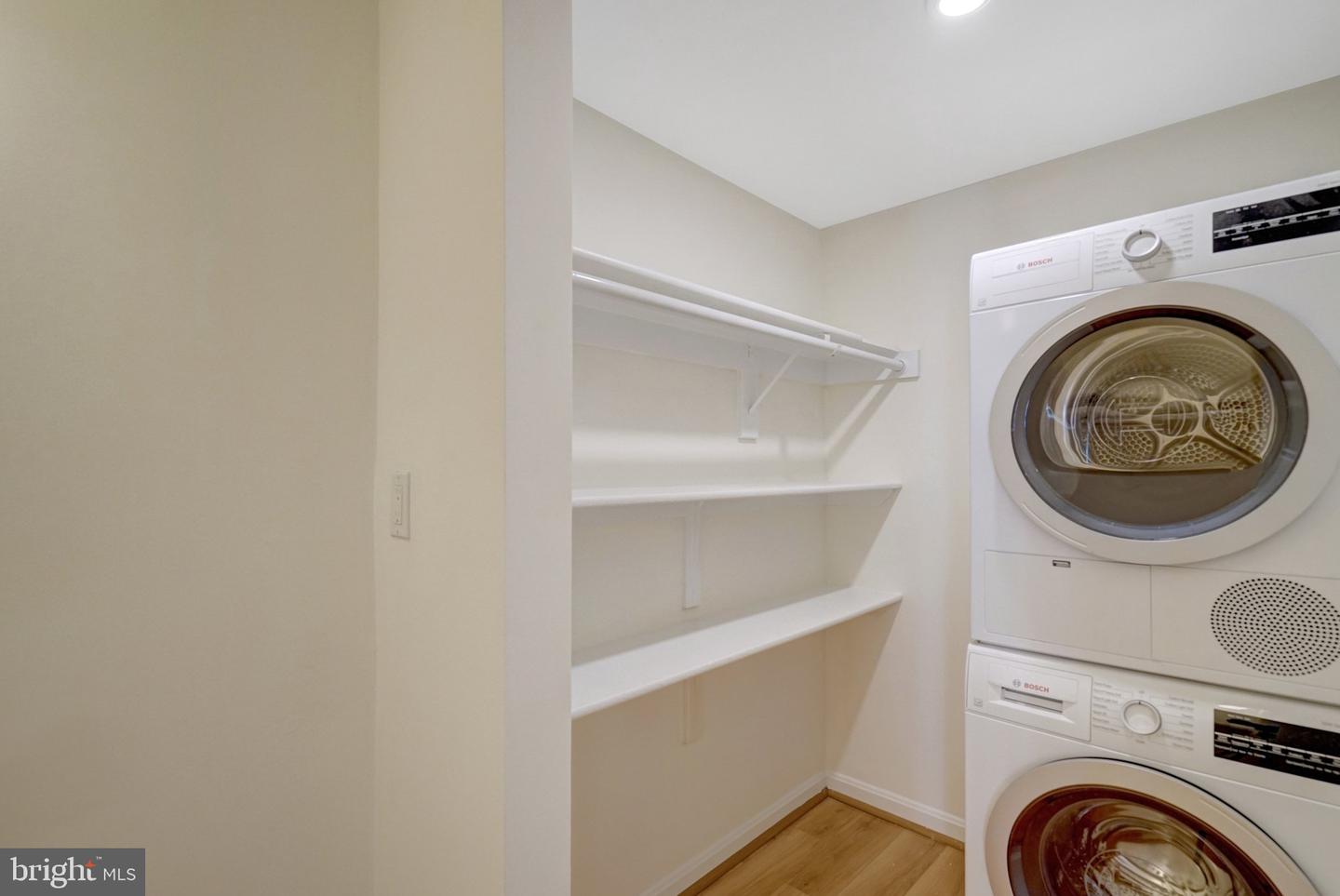 1101 S Arlington Ridge Rd #304 Property Photo 30