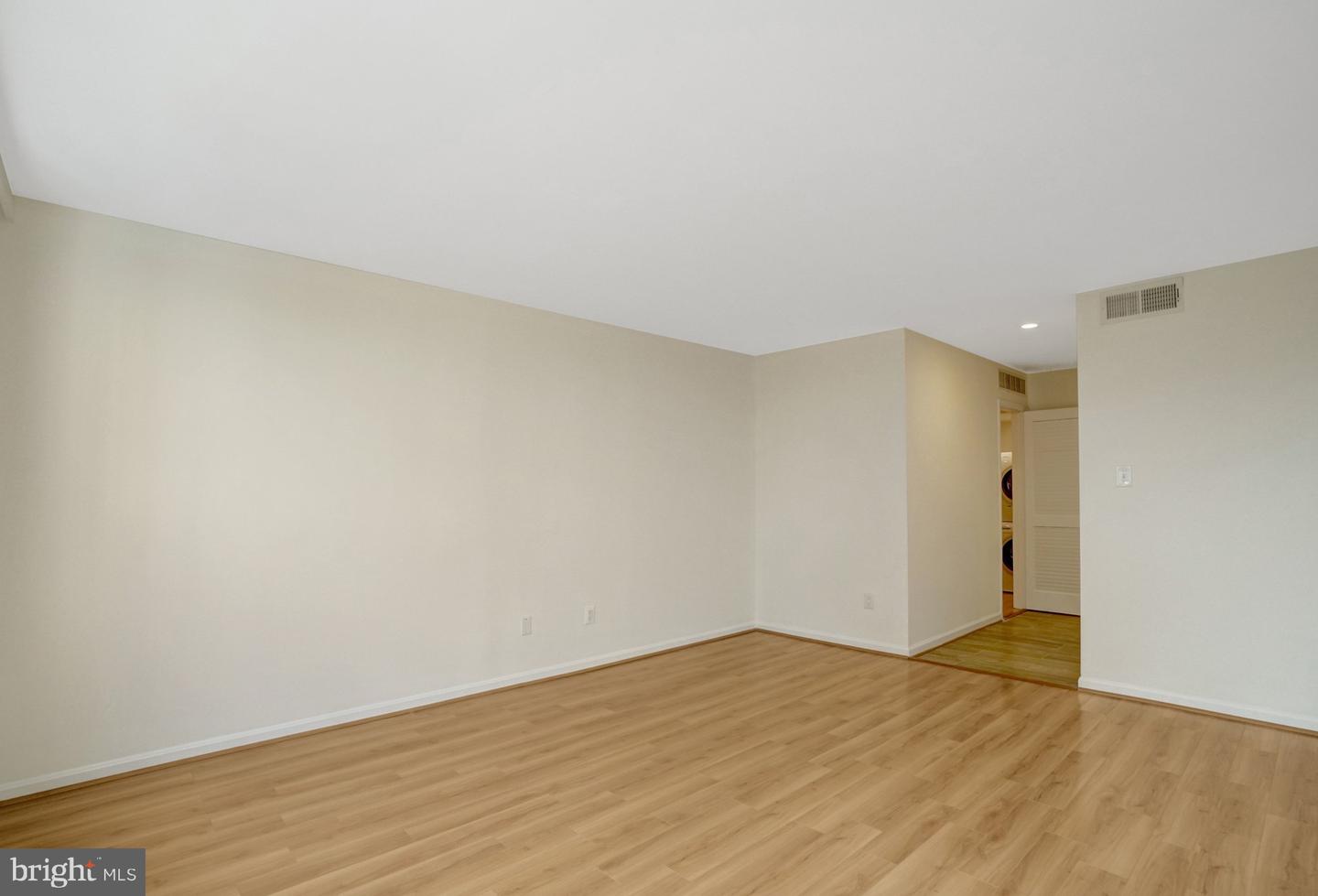 1101 S Arlington Ridge Rd #304 Property Photo 35