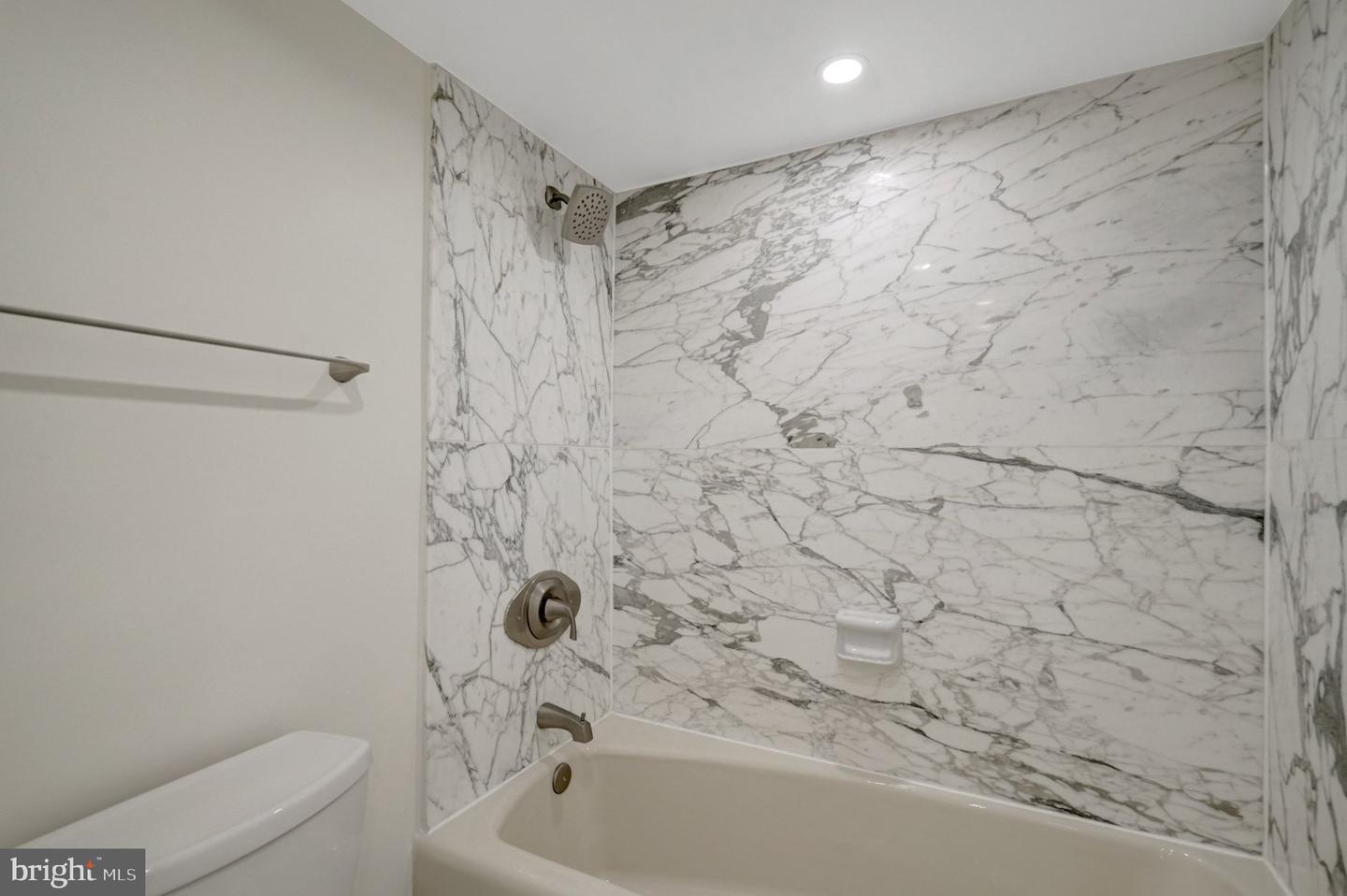 1101 S Arlington Ridge Rd #304 Property Photo 38