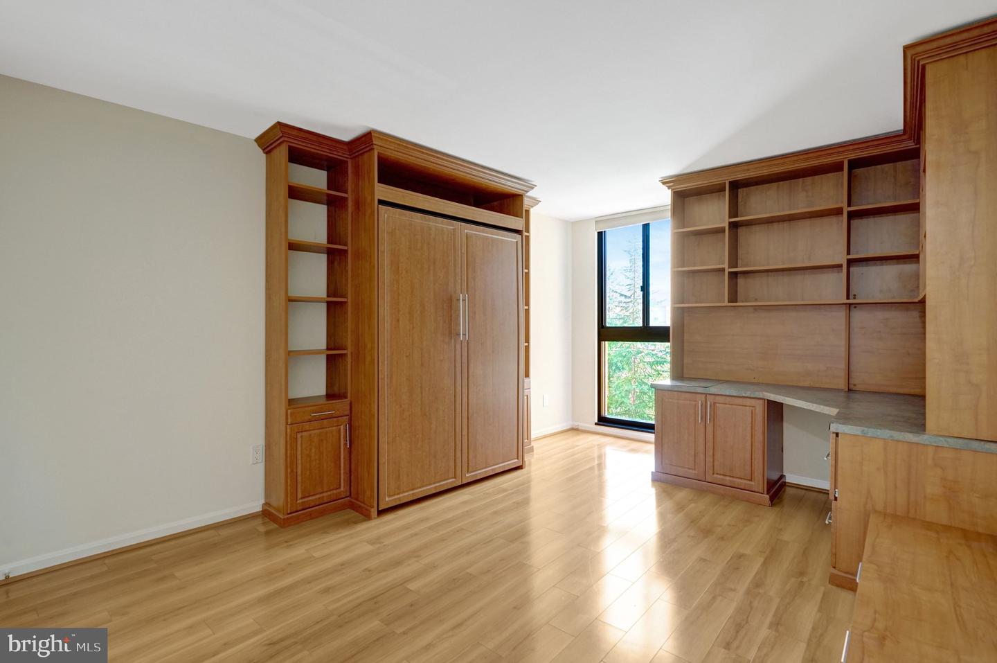 1101 S Arlington Ridge Rd #304 Property Photo 40