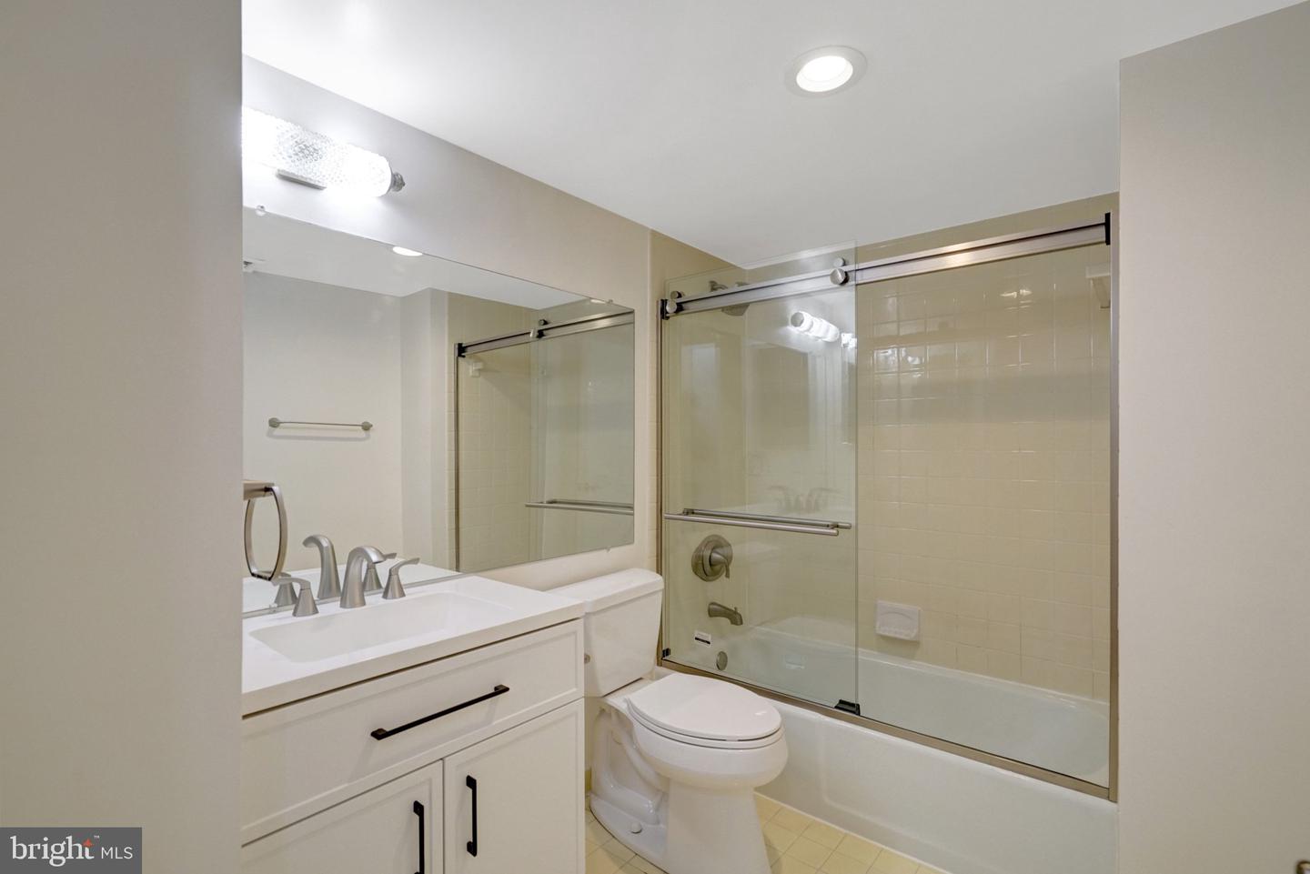 1101 S Arlington Ridge Rd #304 Property Photo 45