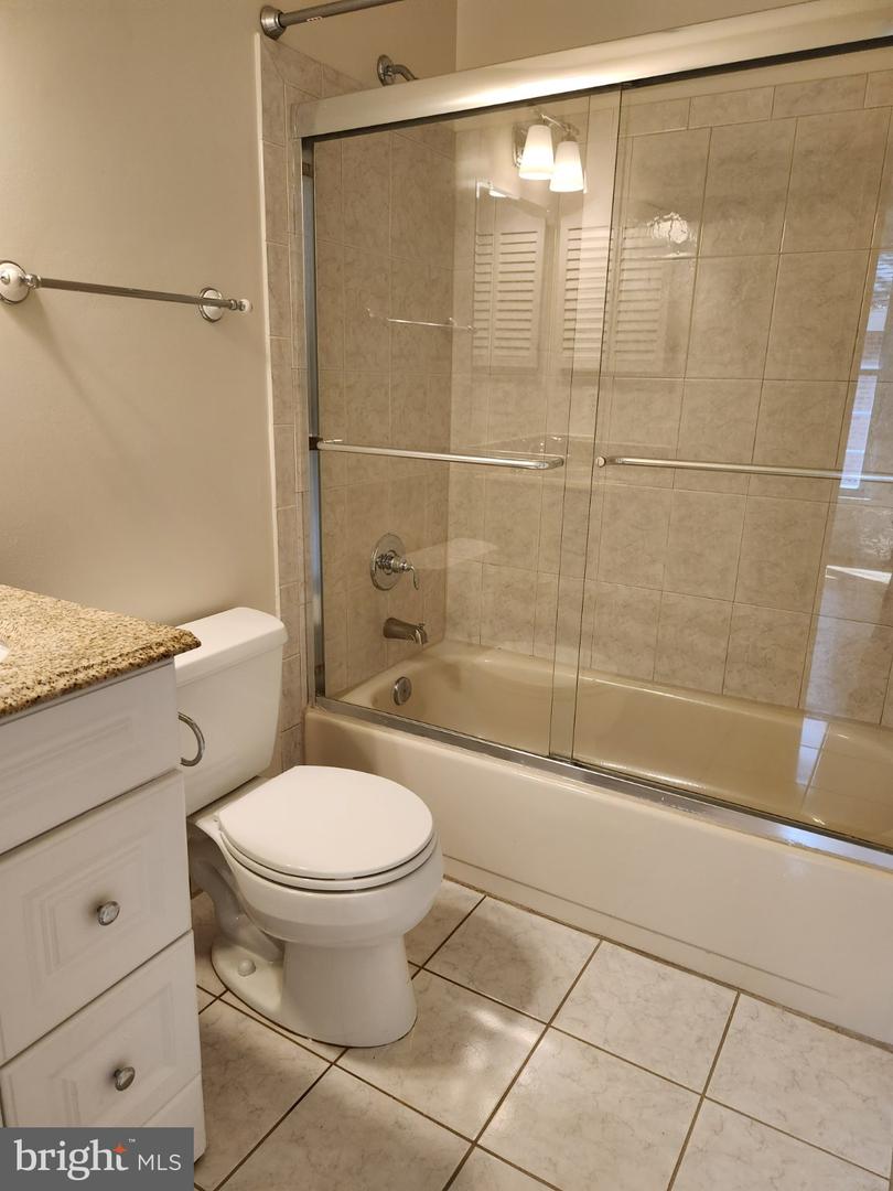 2440 S Walter Reed Dr #b Property Photo 18