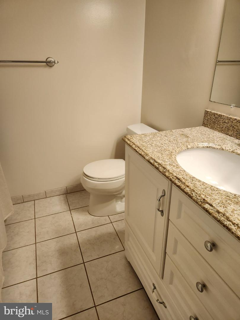 2440 S Walter Reed Dr #b Property Photo 20