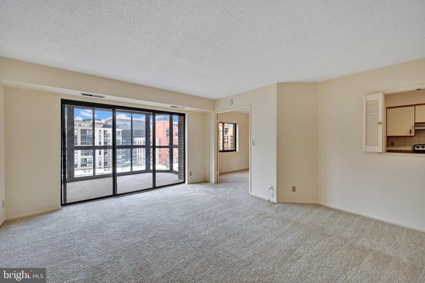 1600 N Oak St #1429 Property Photo 6