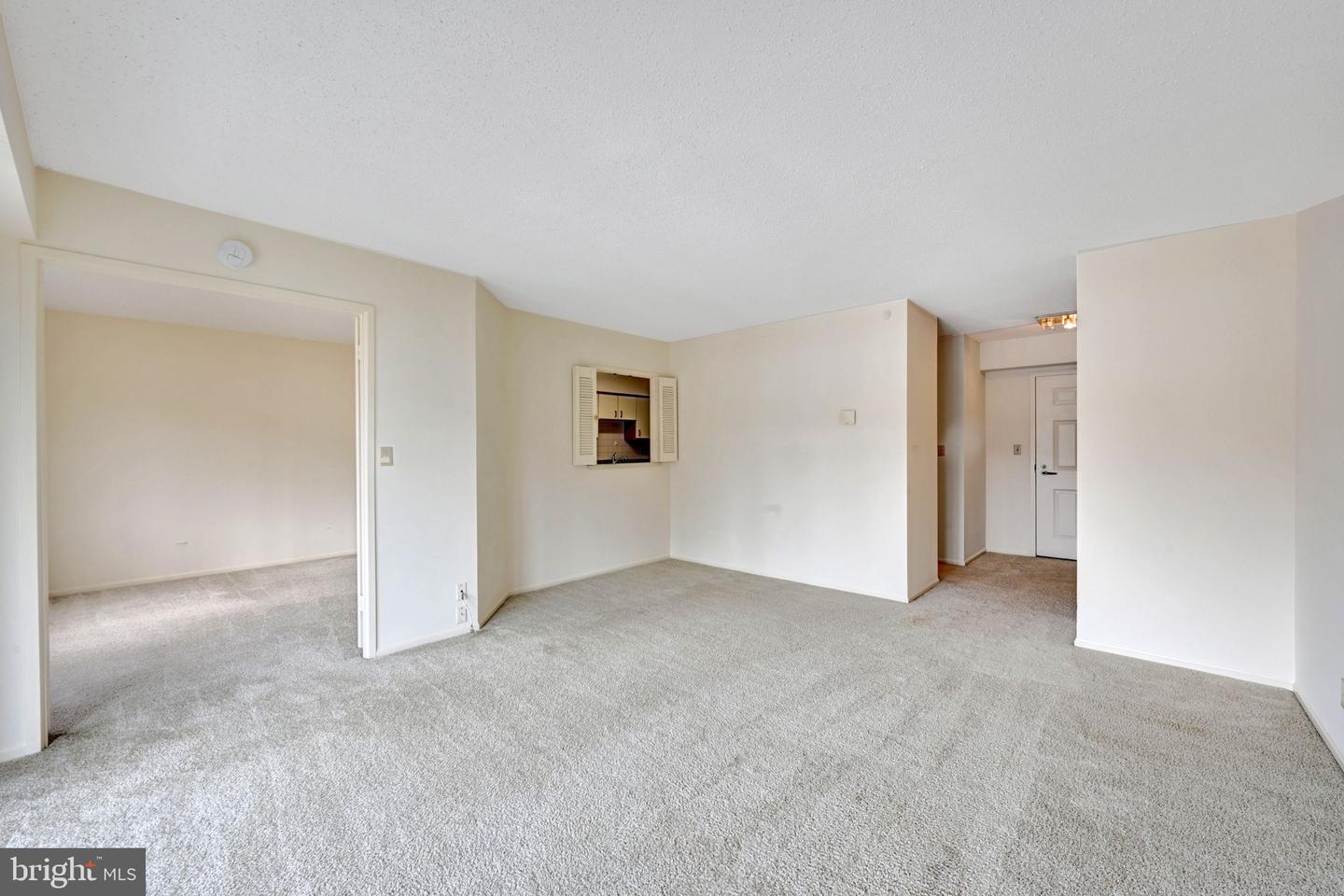 1600 N Oak St #1429 Property Photo 9
