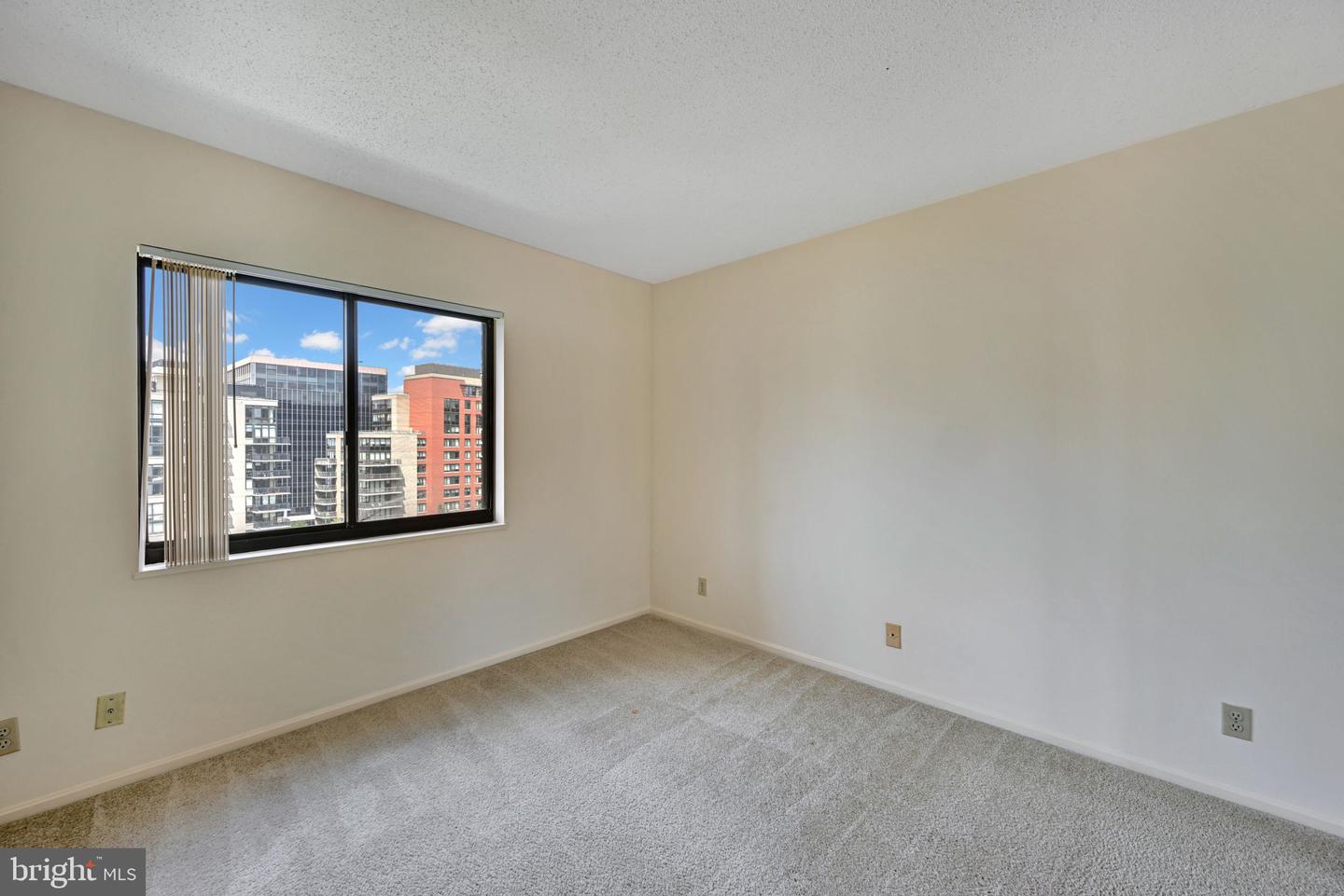 1600 N Oak St #1429 Property Photo 11