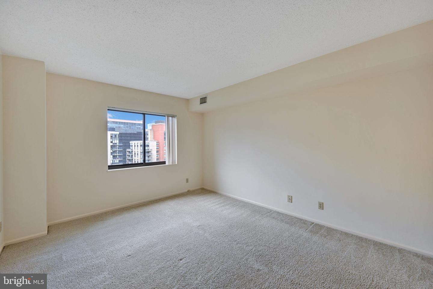 1600 N Oak St #1429 Property Photo 13