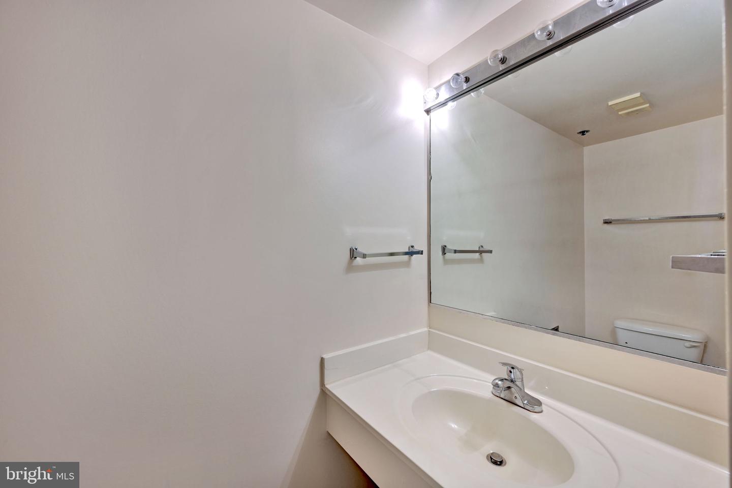 1600 N Oak St #1429 Property Photo 23