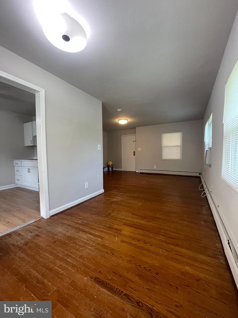 312 Wayne St S #1 Property Photo 5