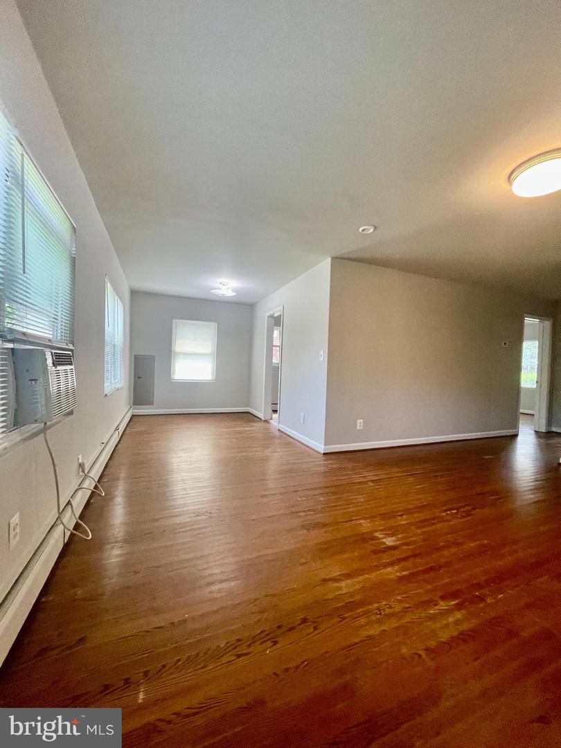 312 Wayne St S #1 Property Photo 8