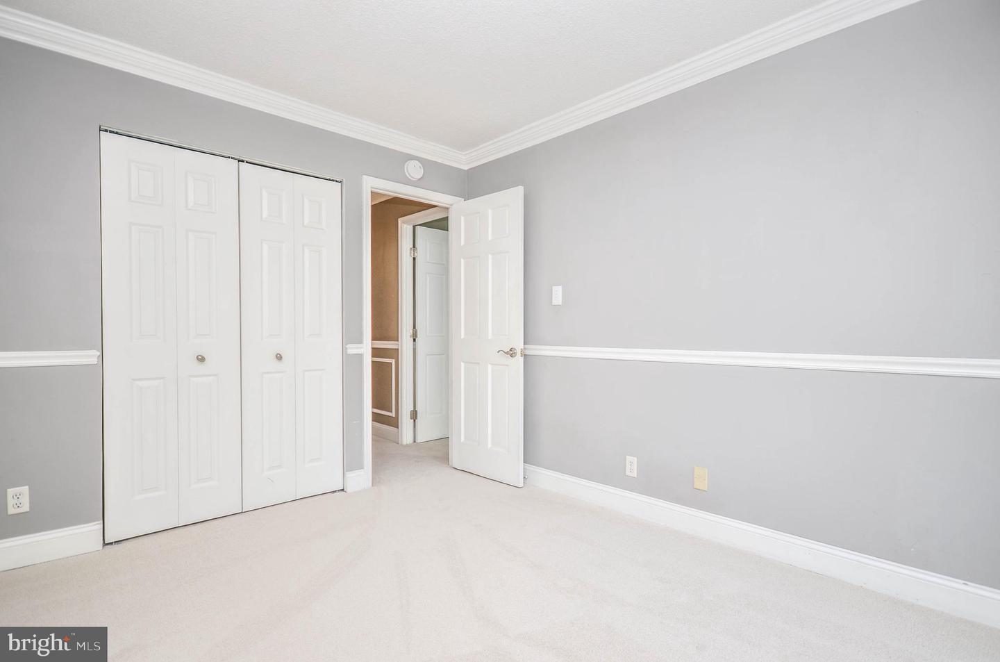 1401 N Rhodes St #205 Property Photo 22