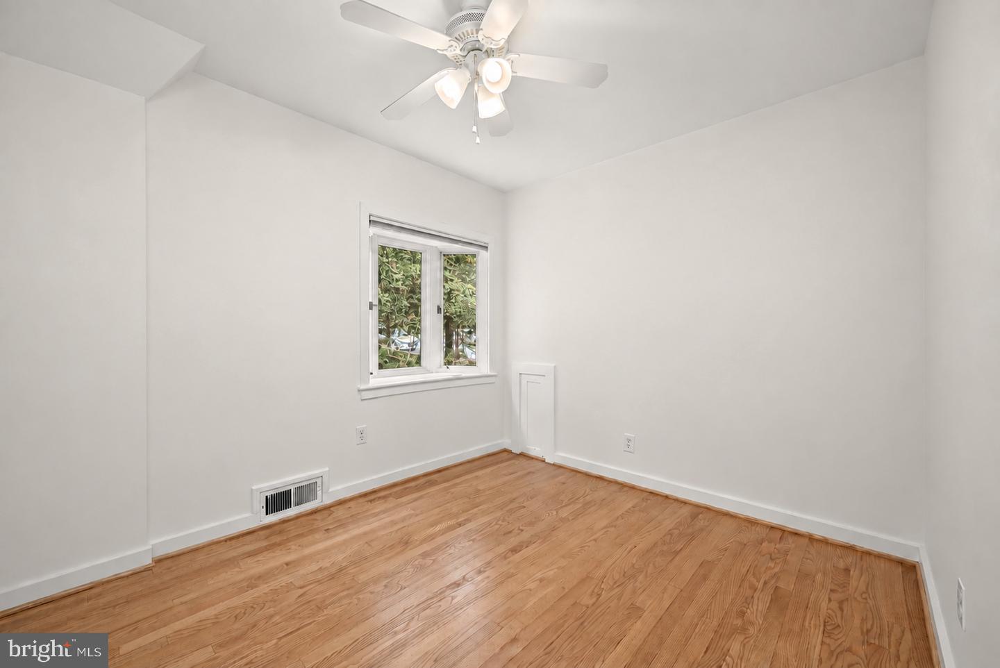 3030 N Quincy St Property Photo 26