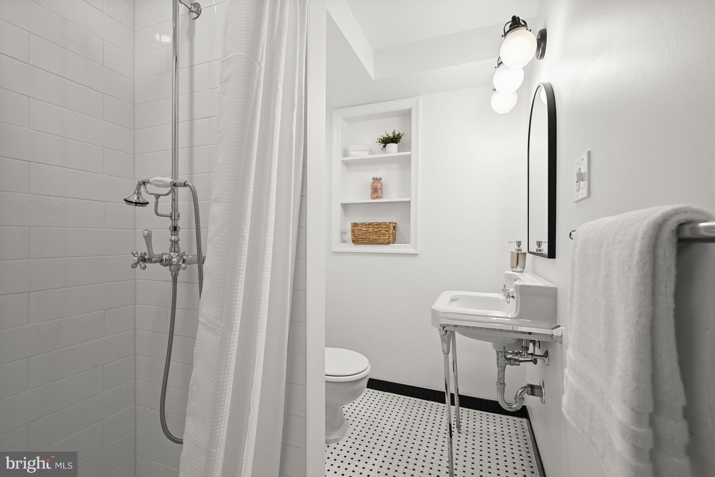 3030 N Quincy St Property Photo 30