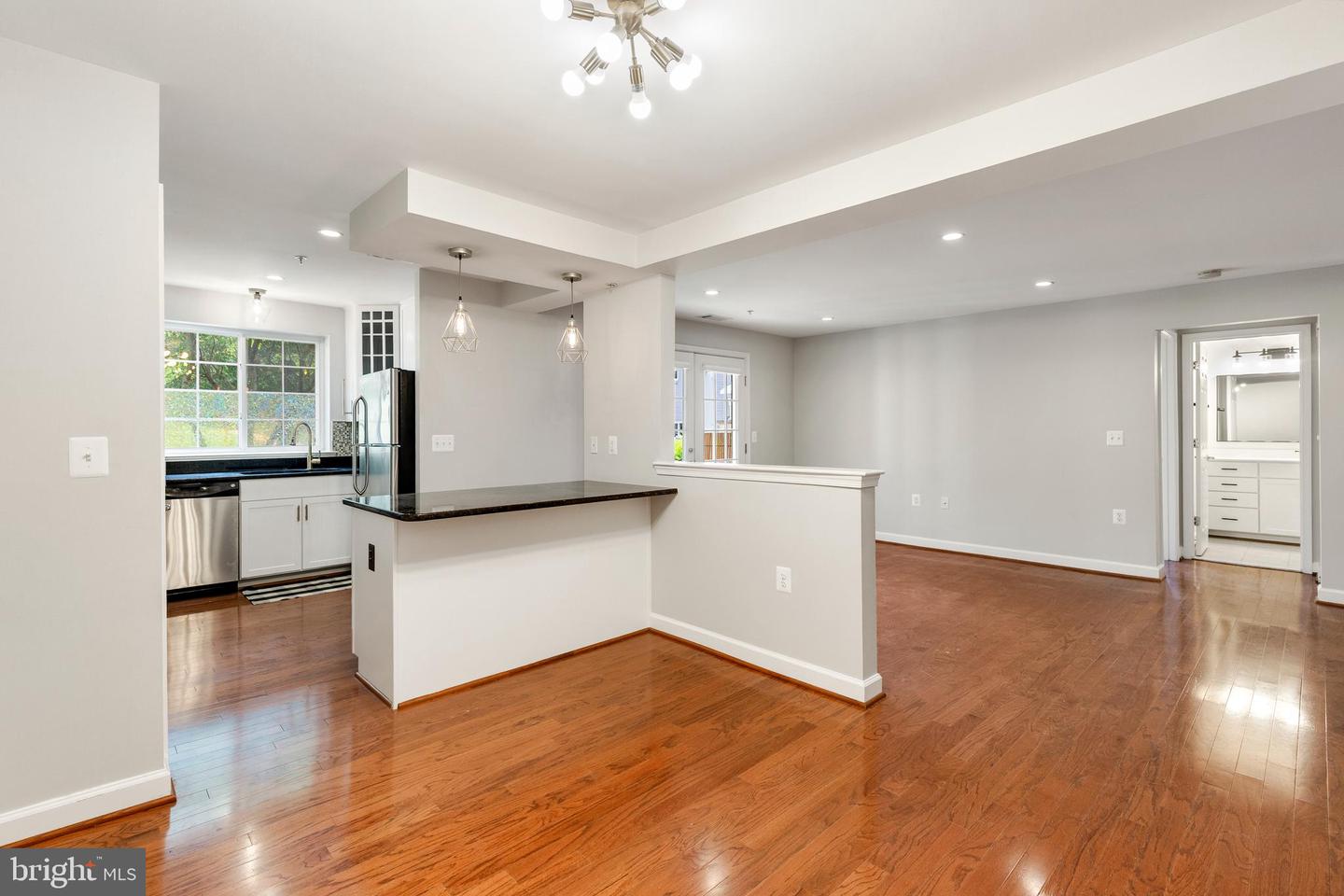 4139 S Four Mile Run Dr #201 Property Photo 1