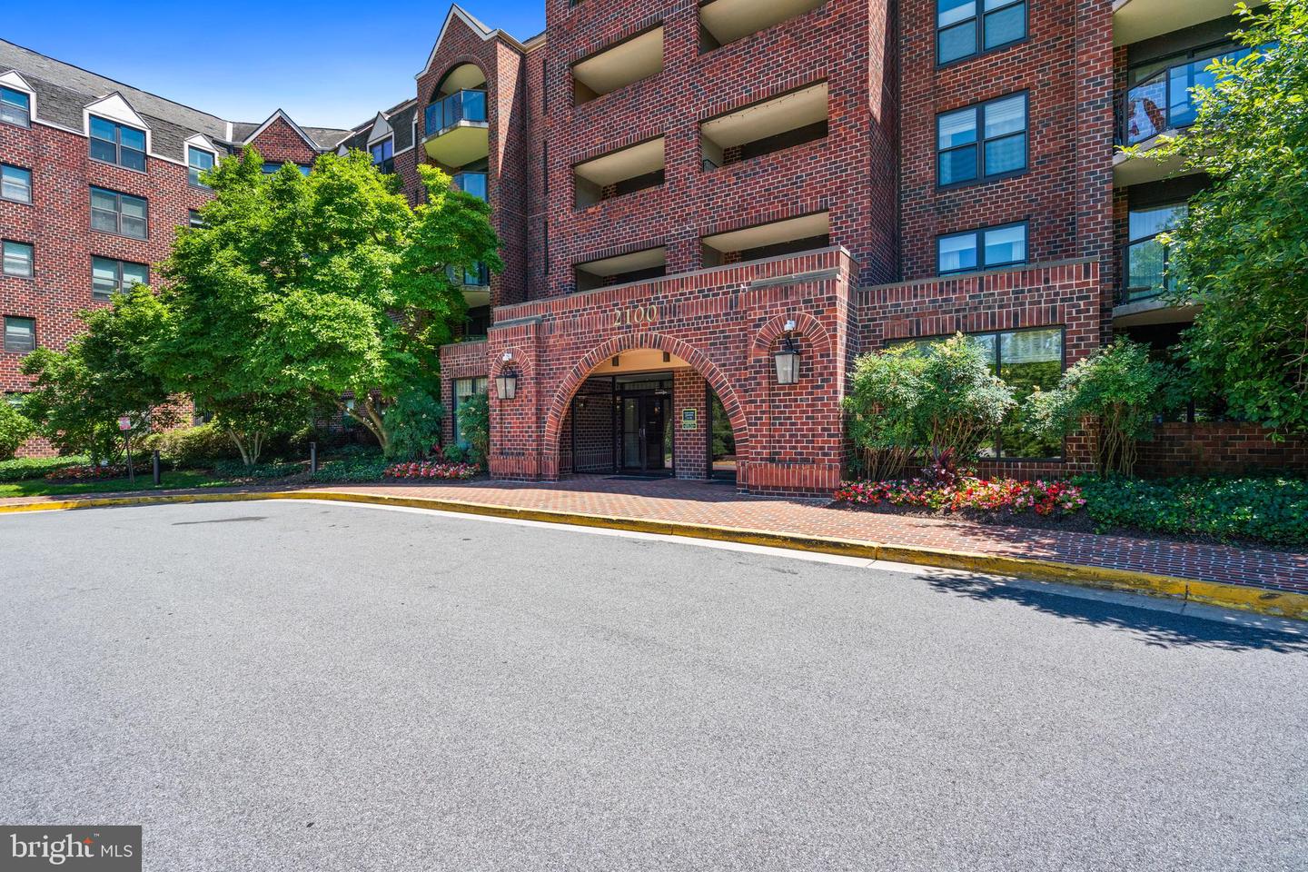 2100 LANGSTON BLVD #217