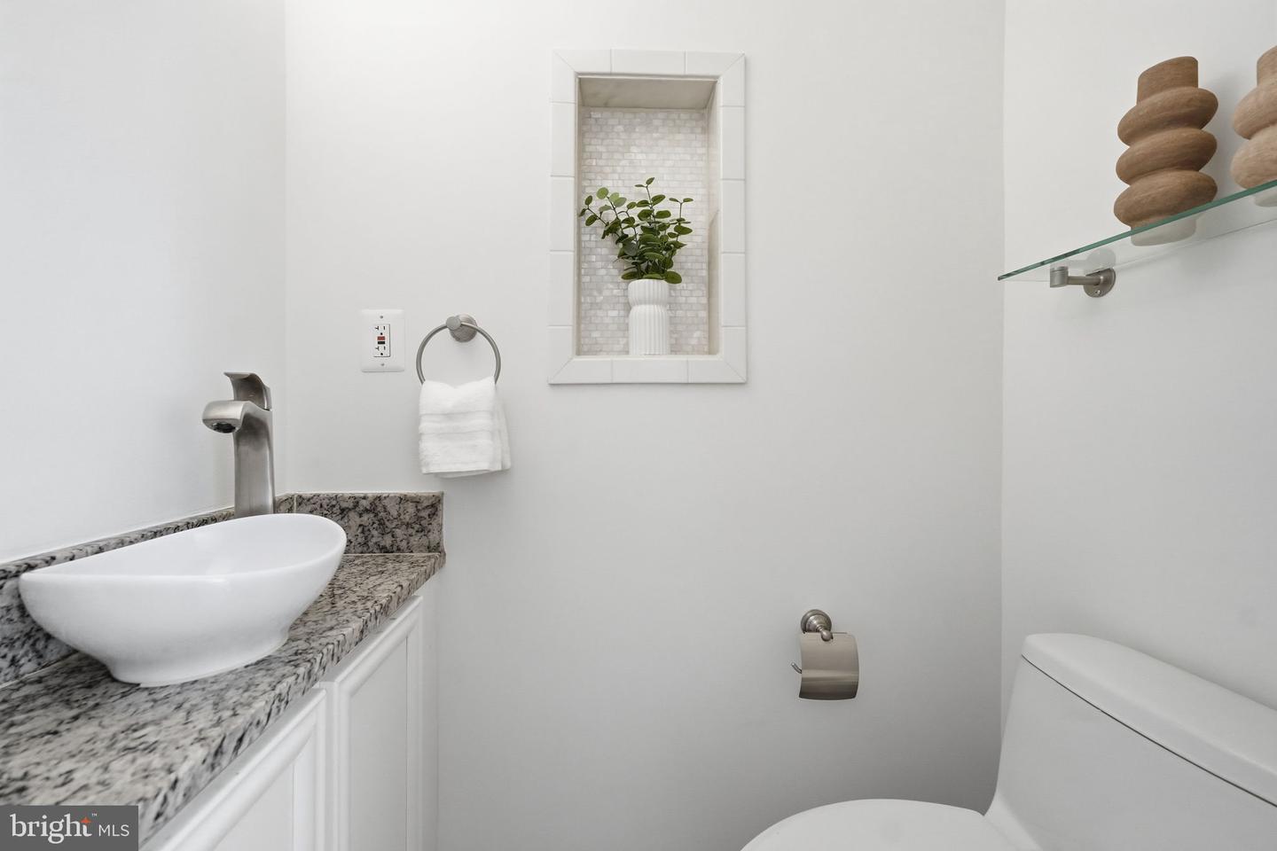 1504 N Highland St Property Photo 24