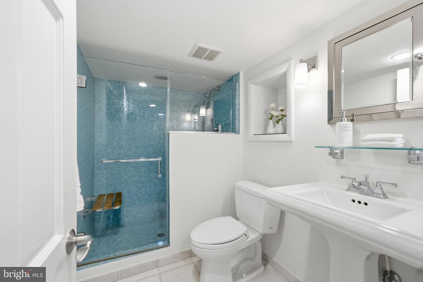 1504 N Highland St Property Photo 43