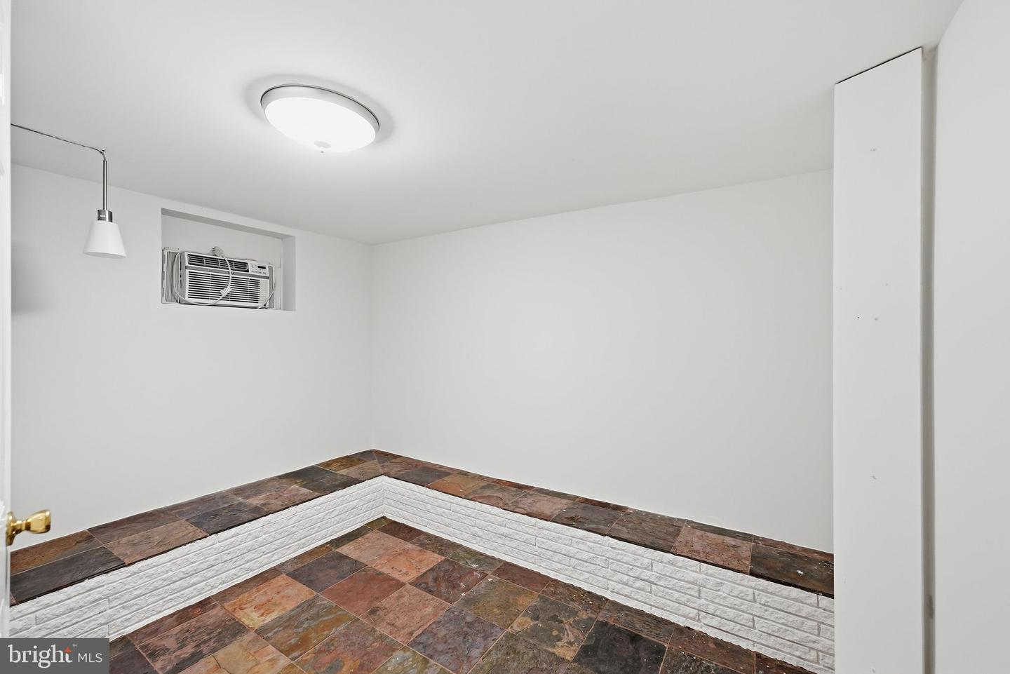 1504 N Highland St Property Photo 45
