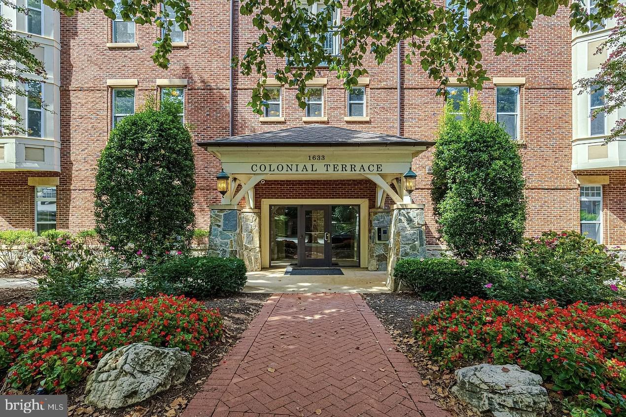 1633 N COLONIAL TER #201