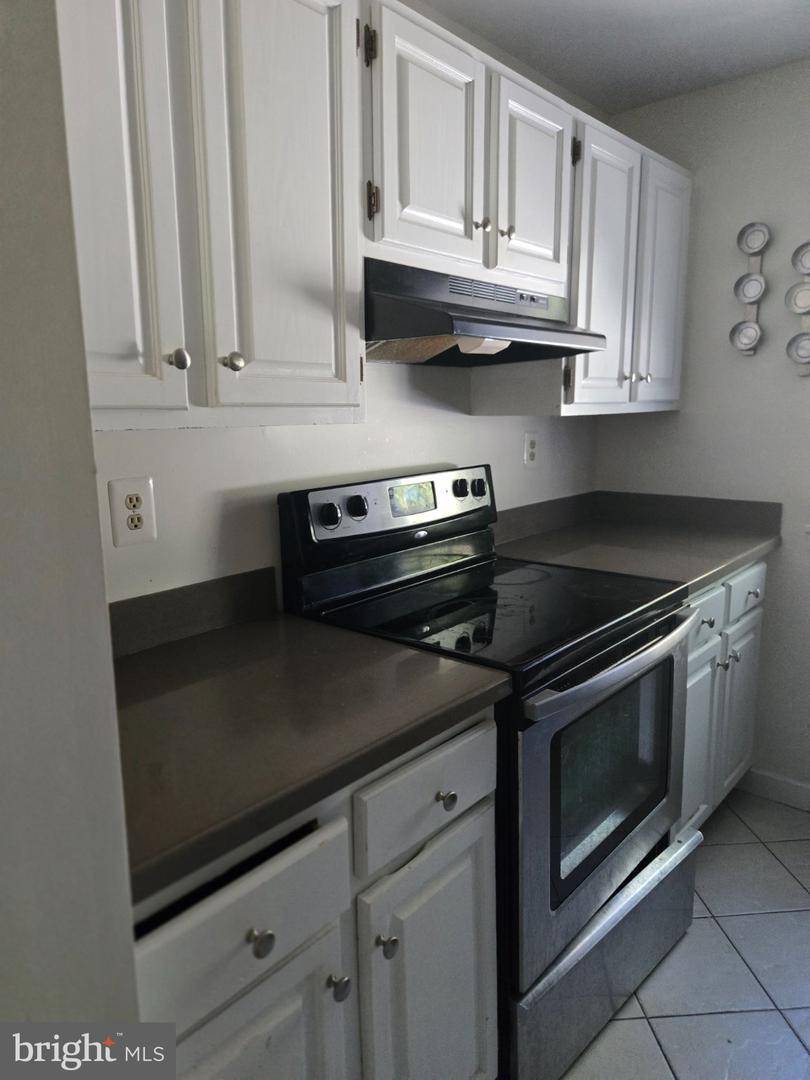 808 S Arlington Mill Dr #303 Property Photo 9