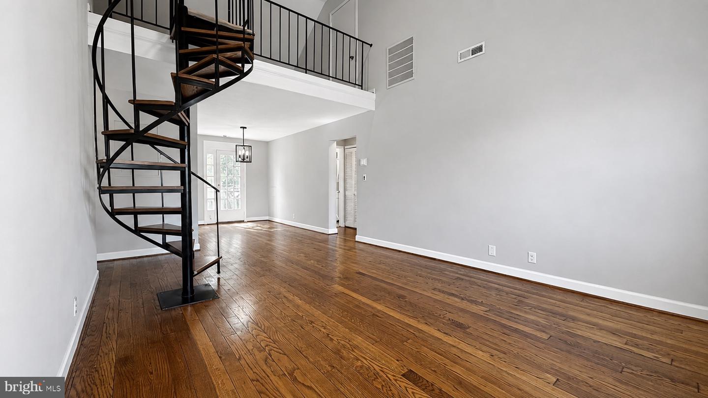 4814 30th St S #c2 Property Photo 8