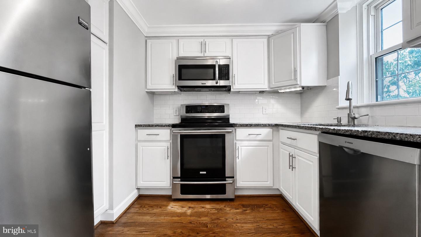 4814 30th St S #c2 Property Photo 12