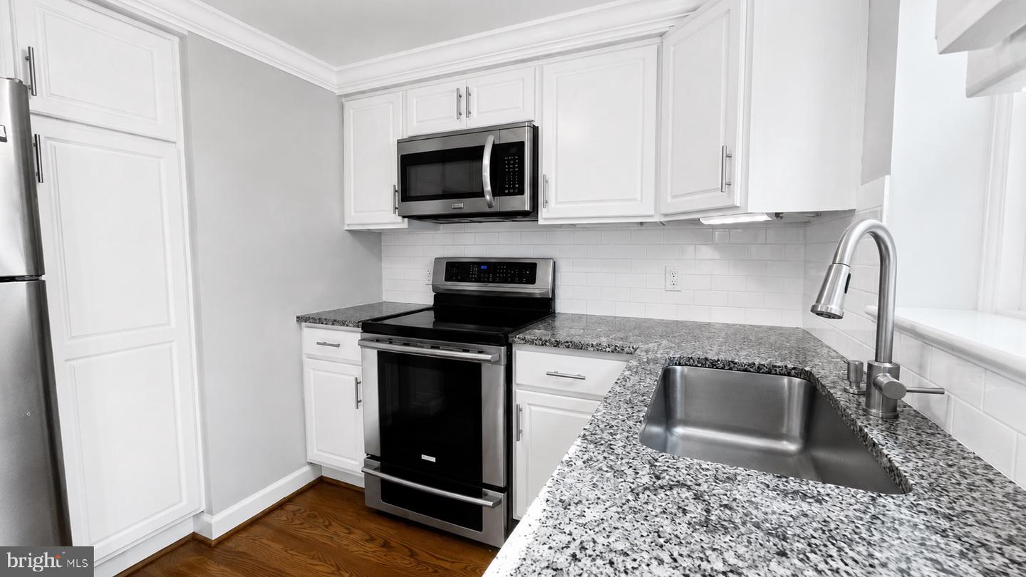 4814 30th St S #c2 Property Photo 15